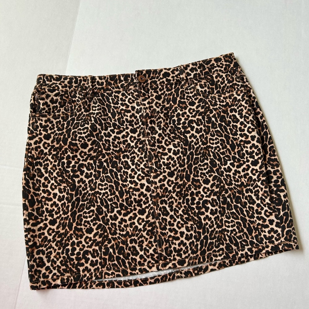 NWT INC Size 14 Catimal Print Skirt